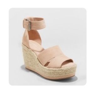 Pink/tan Suede like Wedges 8.5 espadrilles